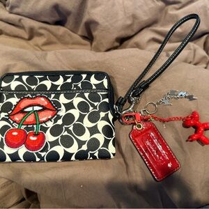 Auth Vintage Coach Wristlet with Card Slots, Hangtag, Custom Patch & Keychains